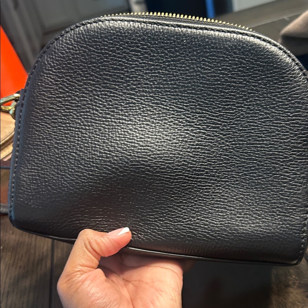 Marc Jacobs Black Leather Crossbody Bag - Picture 6 of 7